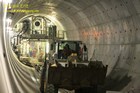 Zurckziehen des TBM Nachlufers durch den City-Tunnel West