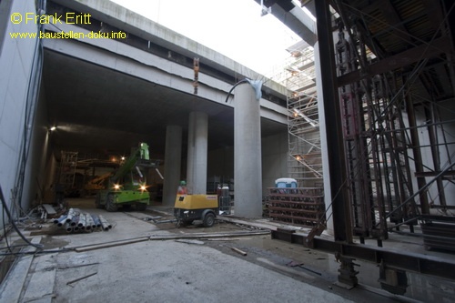 Vorplatz Bahnhof West - Blickrichtung Sd