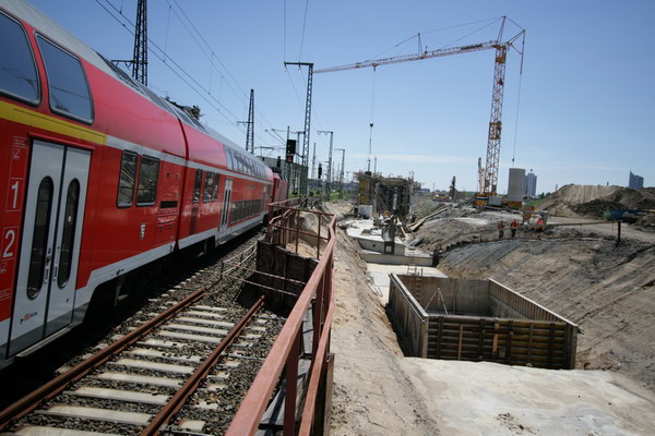 City-Tunnel Leipzig - Überwerfungsbauwerk MTh - Arbeiten in Richtung Westen gehen zügig vorran.