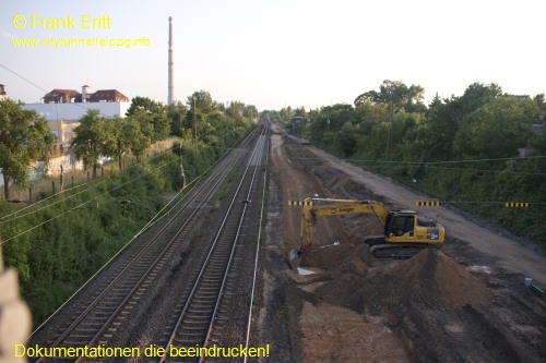 Strecke Leutzsch-Markranstdt - Blick von der Fugngerbrcke Ludwig-Hupfeld-Strae nach Sden