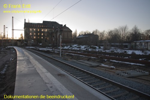 Bahnsteig Ost - Blickrichtung Sd