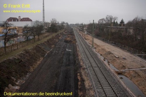 Strecke Leutzsch-Markranstdt - Blick von der Fugngerbrcke Ludwig-Hupfeld-Strae nach Sden