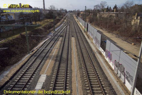 Strecke Leutzsch-Markranstdt - Blick von der Fugngerbrcke Ludwig-Hupfeld-Strae nach Sden