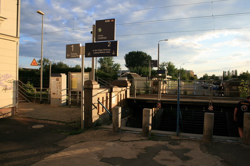 Zugang Station und Unterf&uuml;hrung