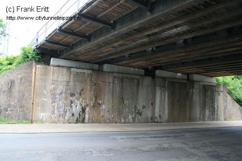 &Uuml;berbau durch Hilfsbr&uuml;cken ersetzt